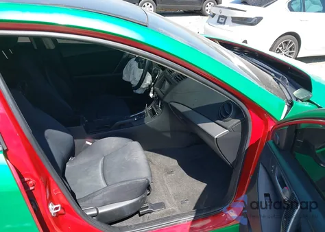 2011 Mazda Mazda3 S Sport из США, поврежденный, VIN JM1BL1K50B1372949